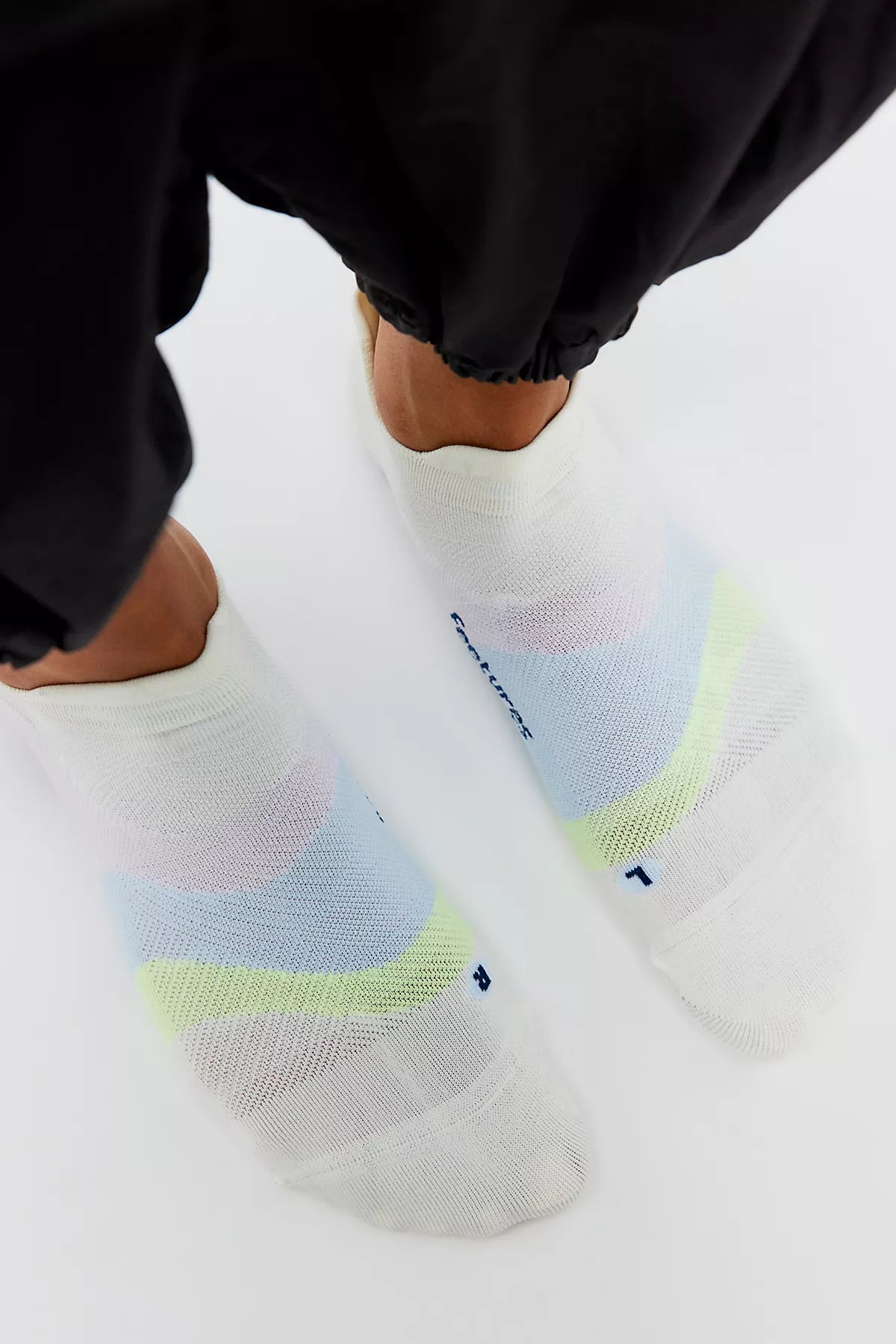 Feetures Elite Ultra-Light Tab Socks