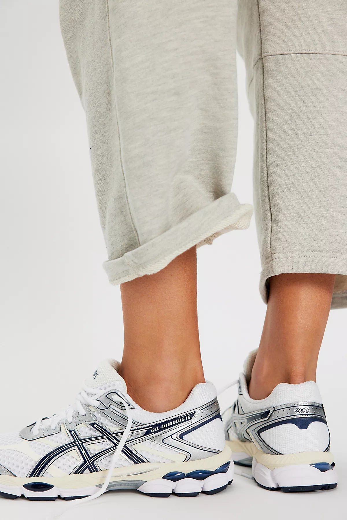 ASICS GEL-CUMULUS 16 Sneakers