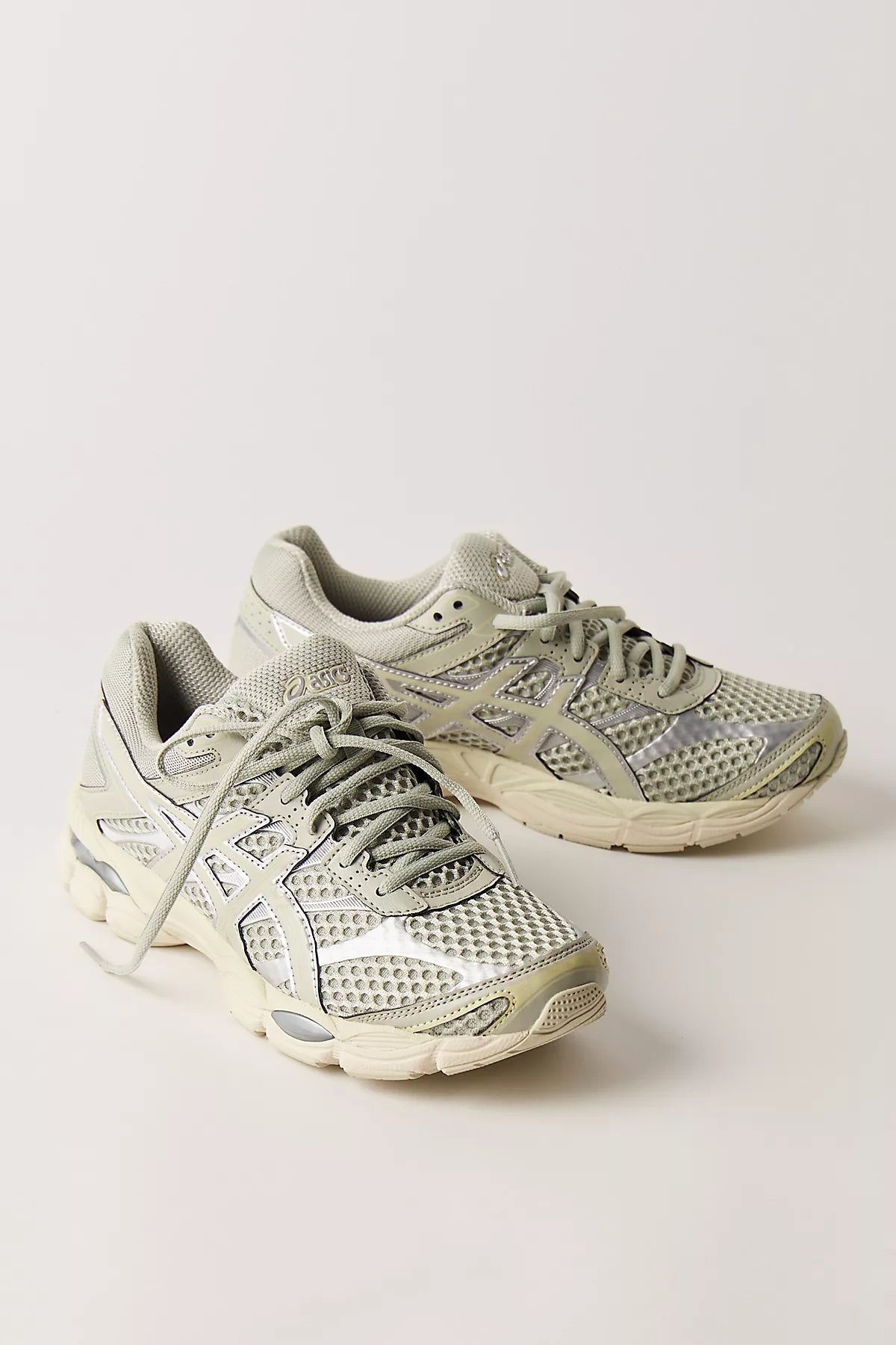 ASICS GEL-CUMULUS 16 Sneakers