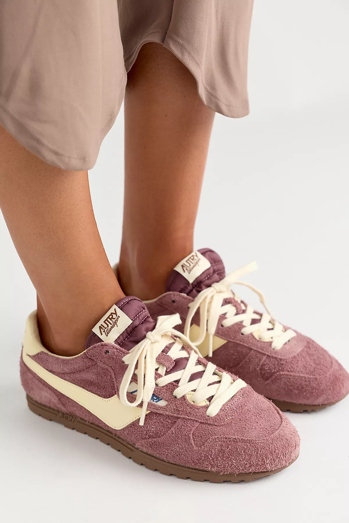 Autry Windspin Suede Low-Top Sneakers