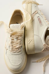 Autry Medalist Lace Low-Top Sneakers