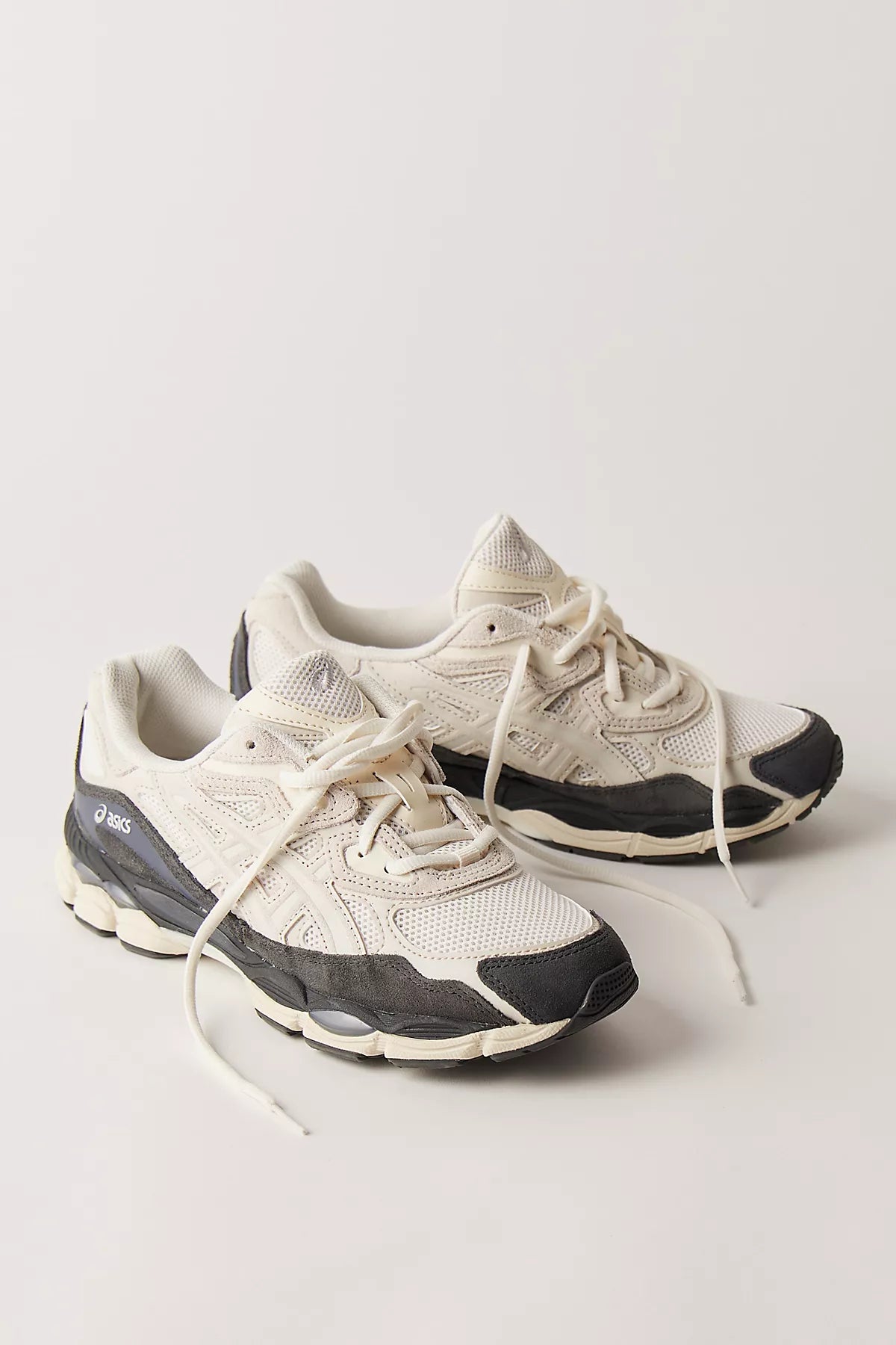 ASICS GEL-NYC Sneakers