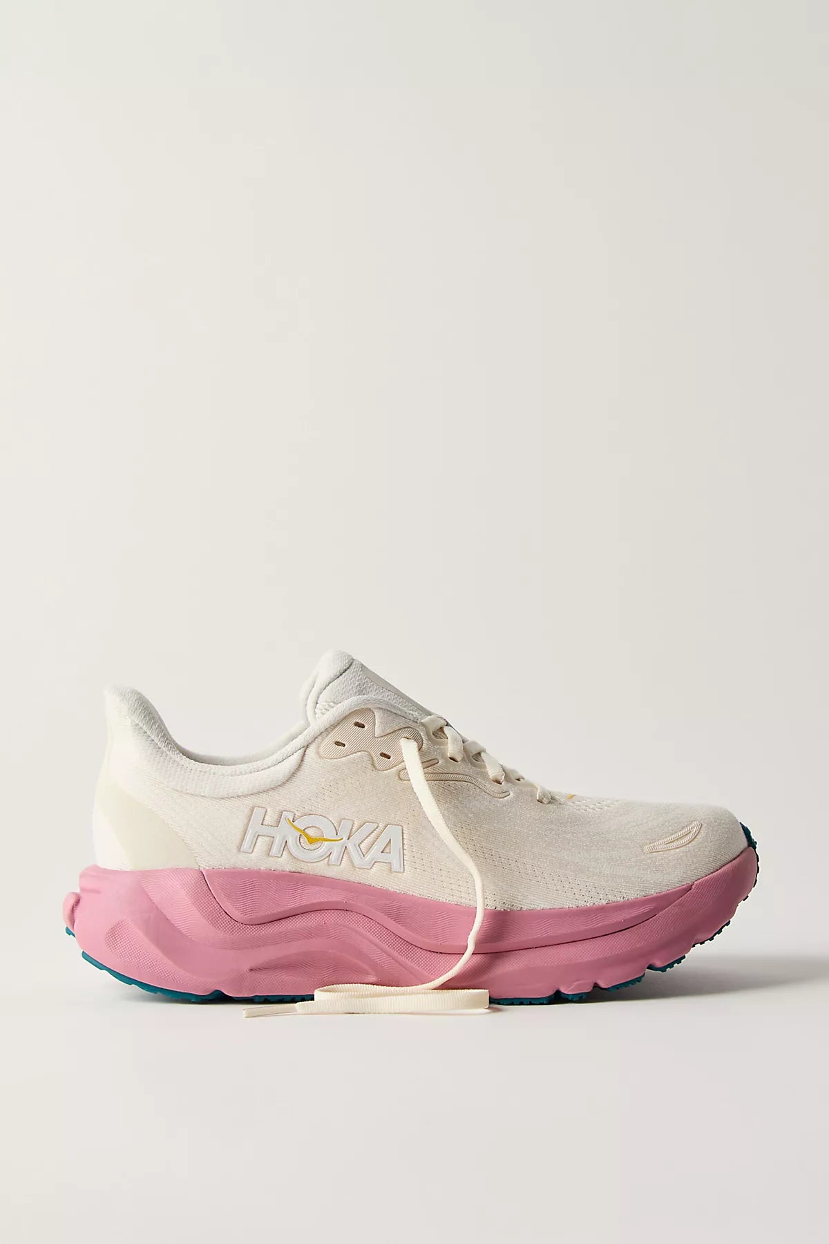 HOKA® Arahi 8 Sneakers