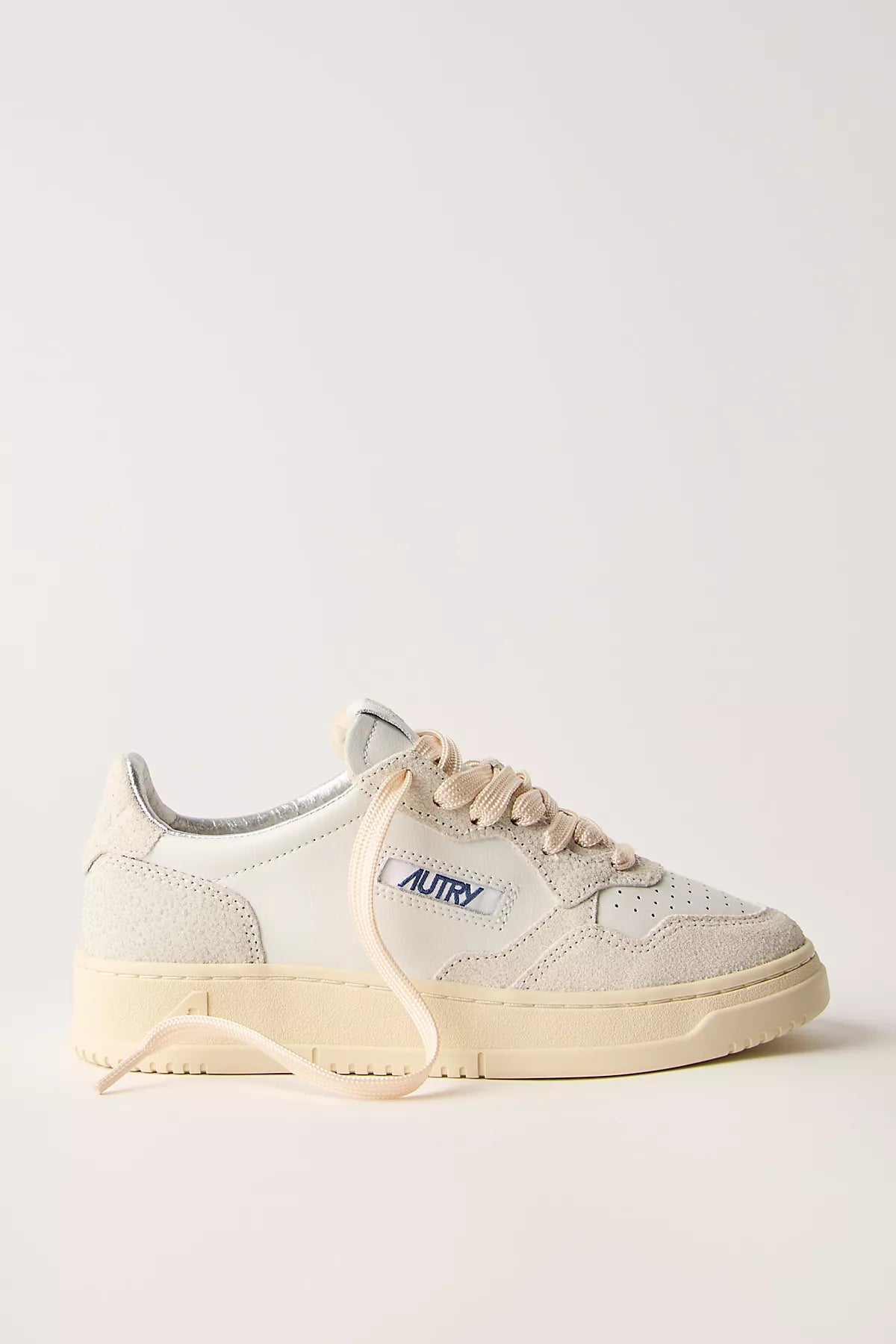 Autry Medalist Low-Top Sneakers