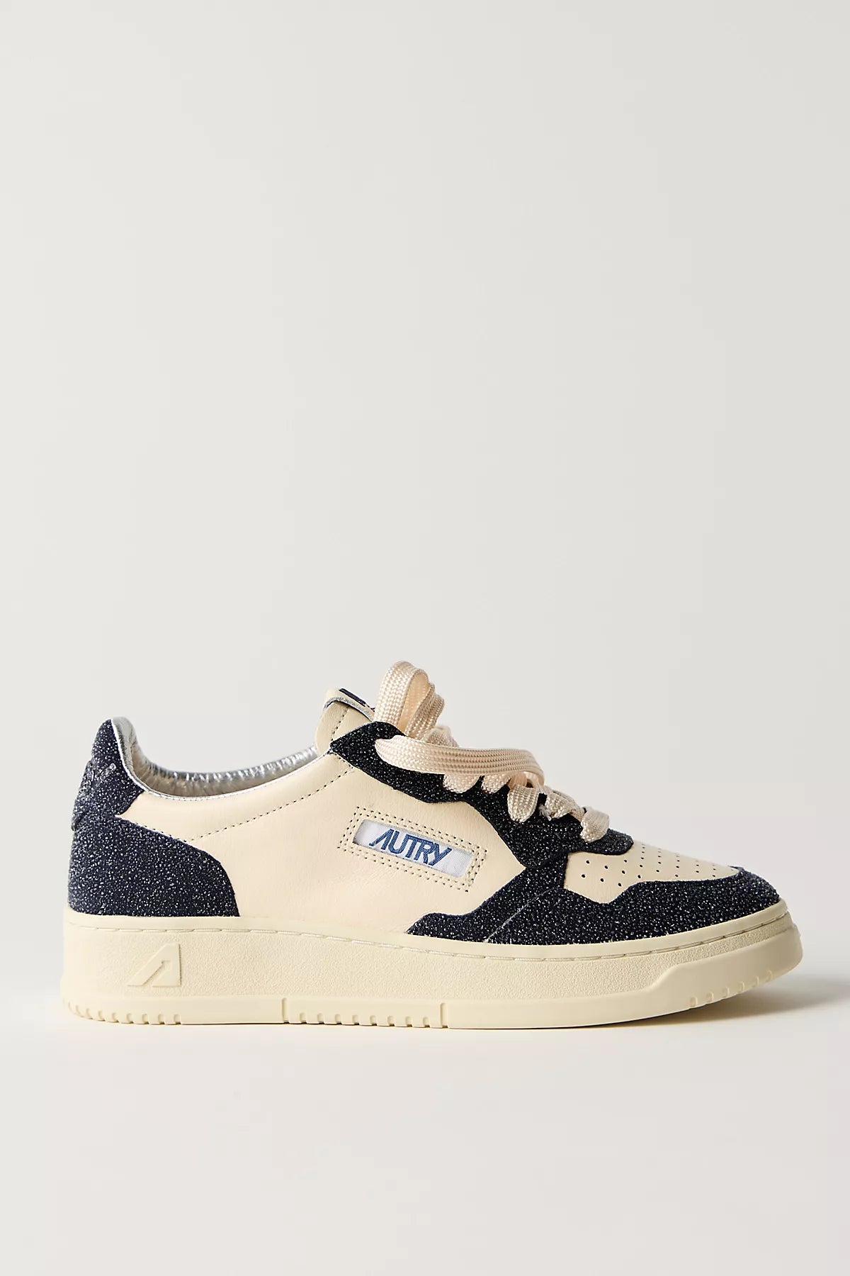Autry Medalist Low-Top Sneakers