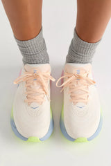 HOKA® Arahi 8 Sneakers