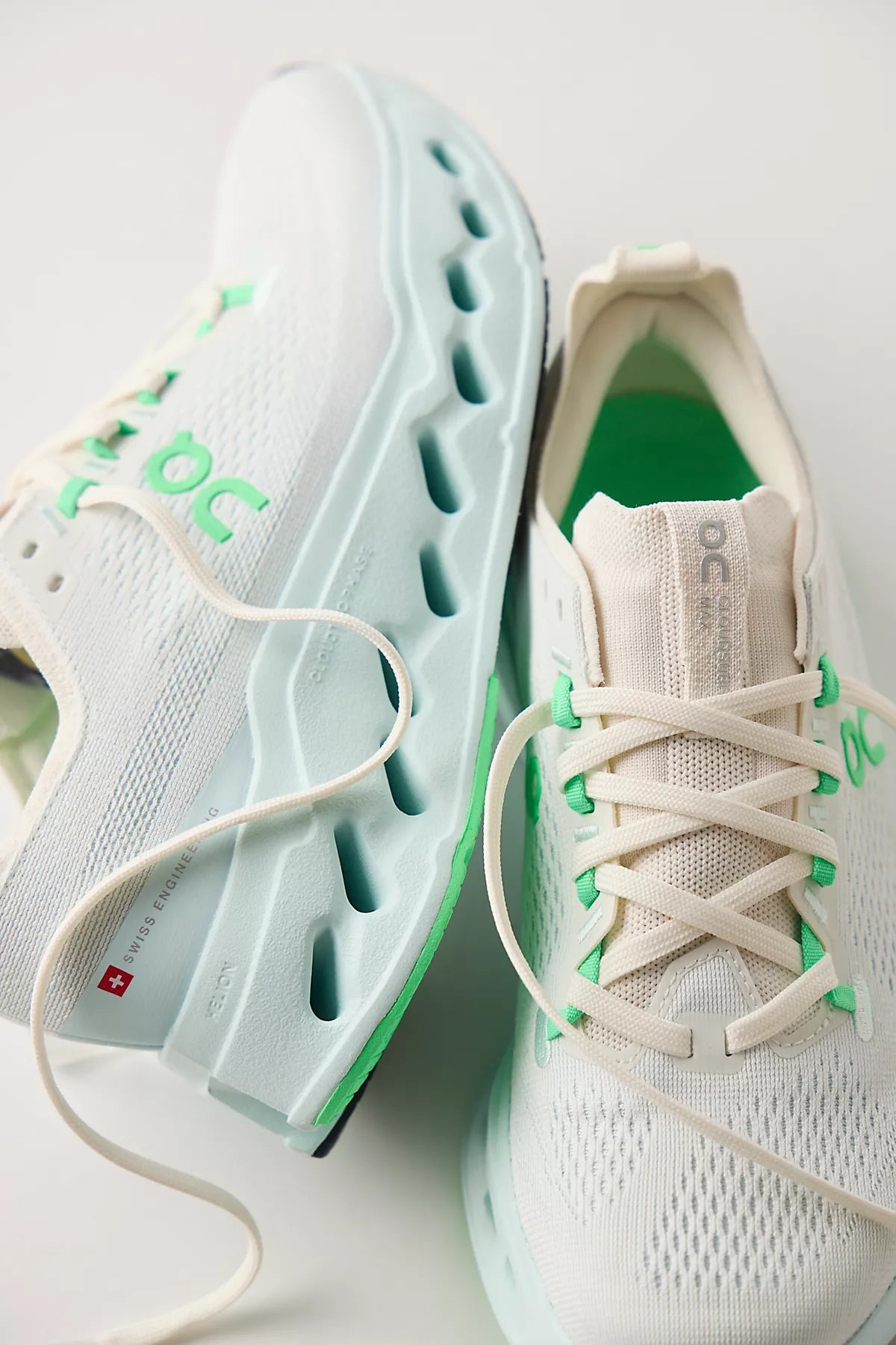 On Cloudsurfer Max Sneakers