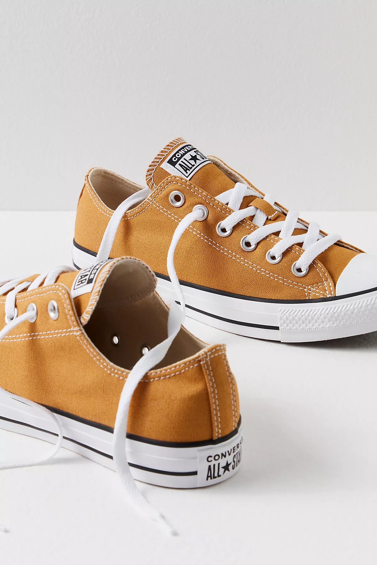 Chuck Taylor All Star Low-Top Converse Sneakers