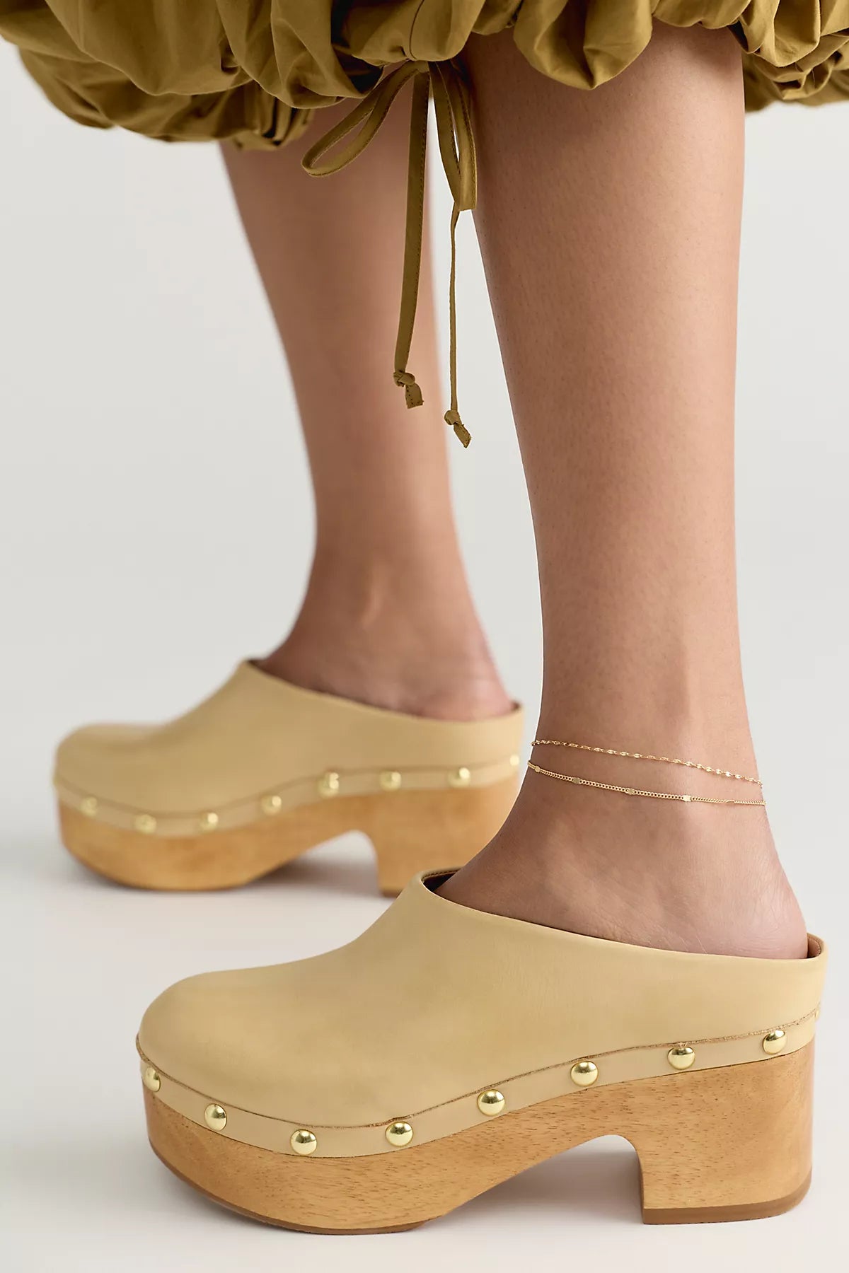 Calli Clogs