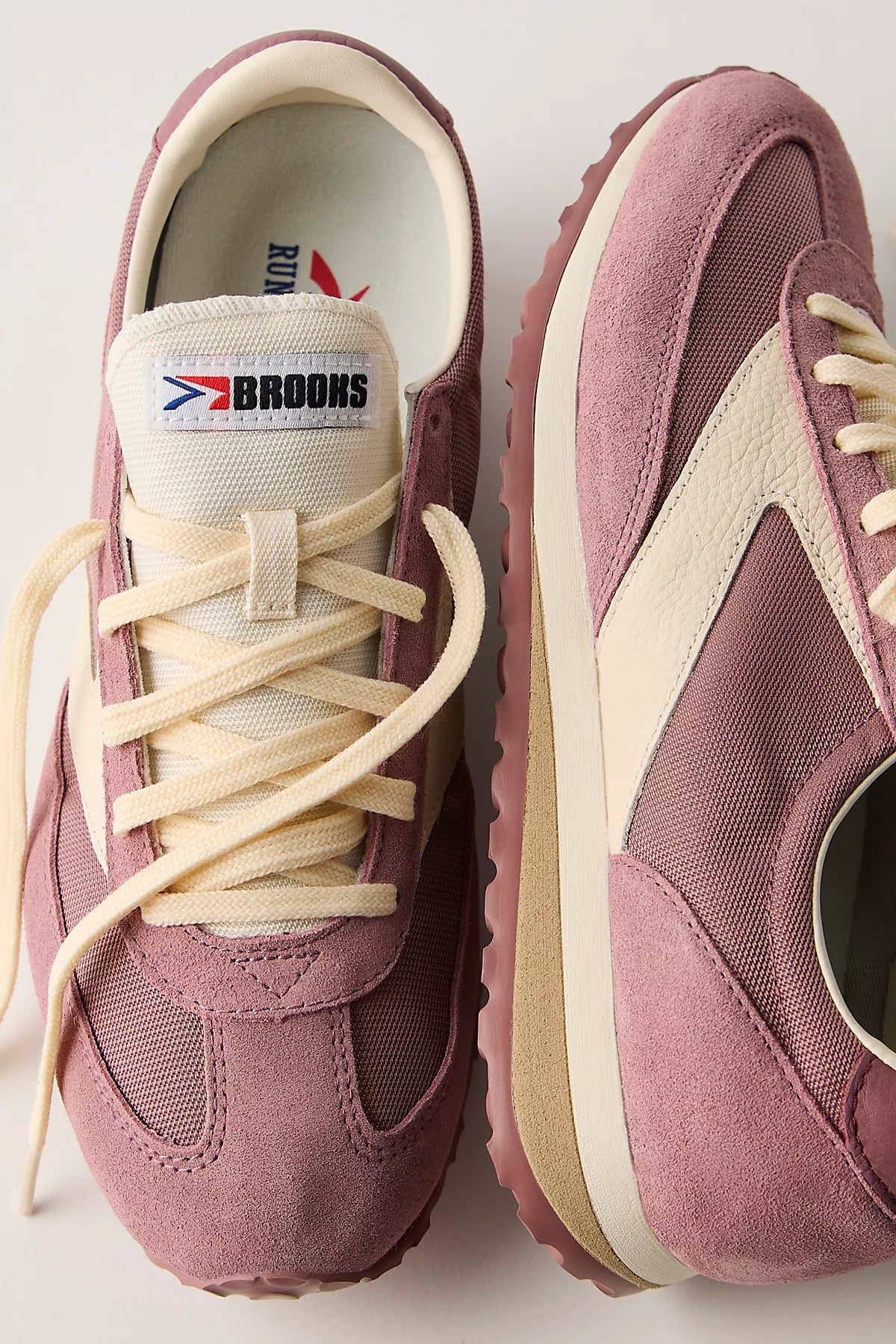 Brooks Vanguard Sneakers
