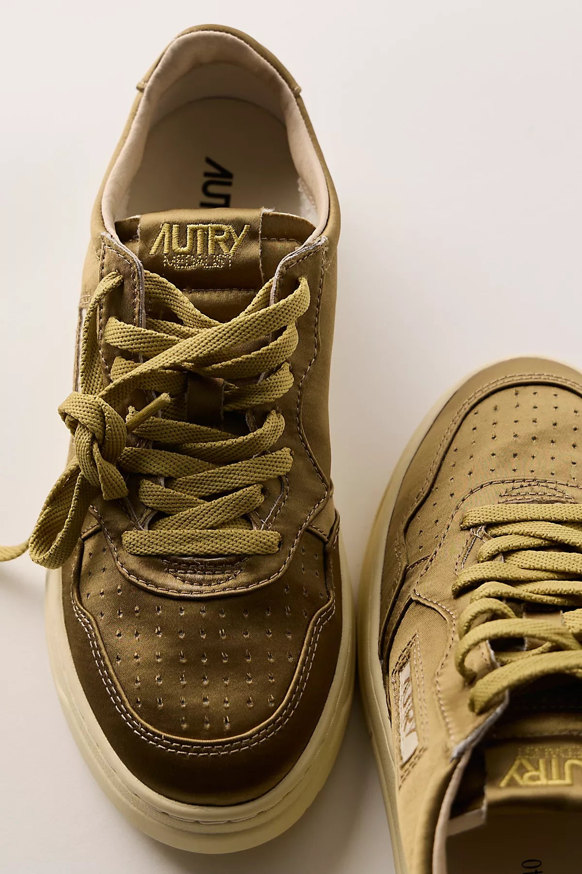 Autry Medalist Satin Low-Top Sneakers